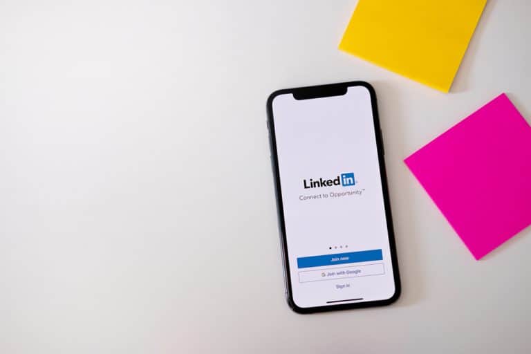 how-many-invites-can-you-send-on-linkedin-itgeared