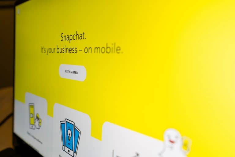 add business location on snapchat