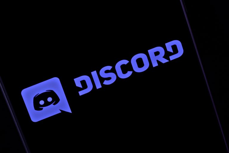 How To Add OwO Bot to Discord Server | ITGeared