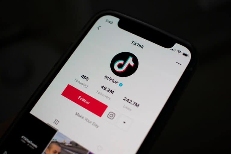 how-to-know-if-someone-follows-you-back-on-tiktok-itgeared