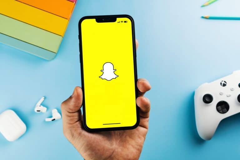 How To Play Snapchat Games ITGeared