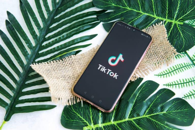 how to send photos in tiktok message